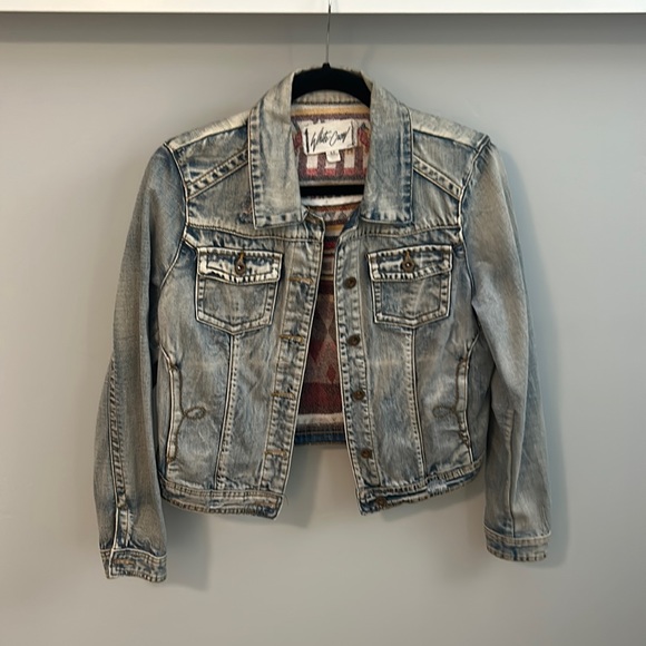 Distressed Jean Jacket with Embroidery - Picture 2 of 10